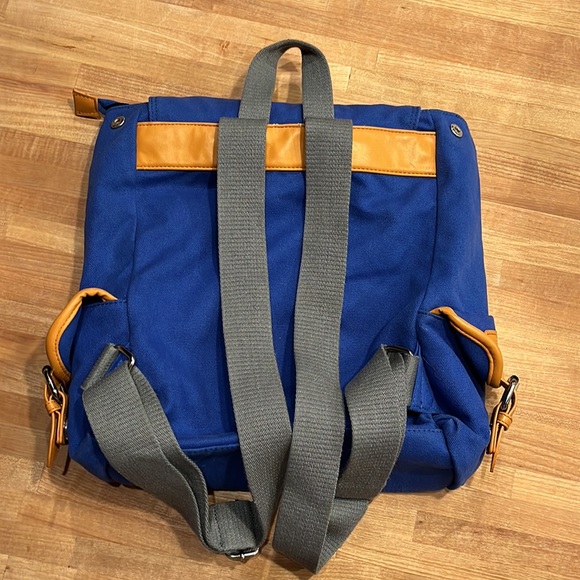 Canvas Backpack by ESHOW - Picture 2 of 4